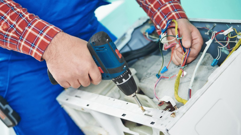 Bahçelievler Ferroli Ferroli çamaşır makinesi kart tamiri – Su almama arızası orijinal parça ile giderildi. - Teknik servis örneği